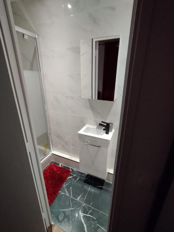 Chambre Proche De Stade De France Pierrefitte-sur-Seine Luaran gambar
