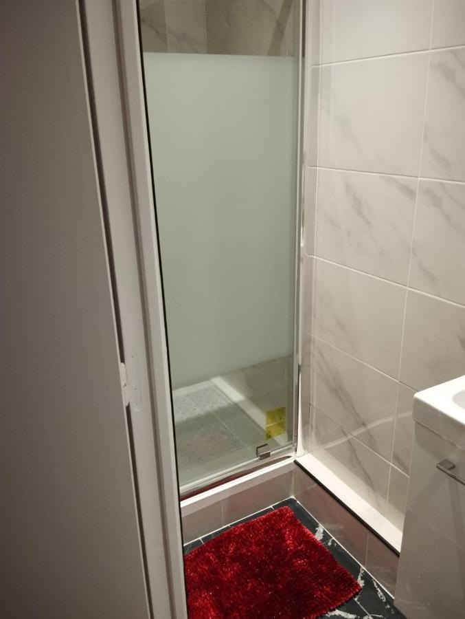 Chambre Proche De Stade De France Pierrefitte-sur-Seine Luaran gambar